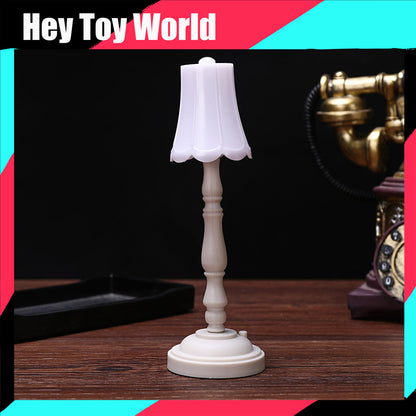 Mini European Retro Small Table Lamp for Doll House Decoration