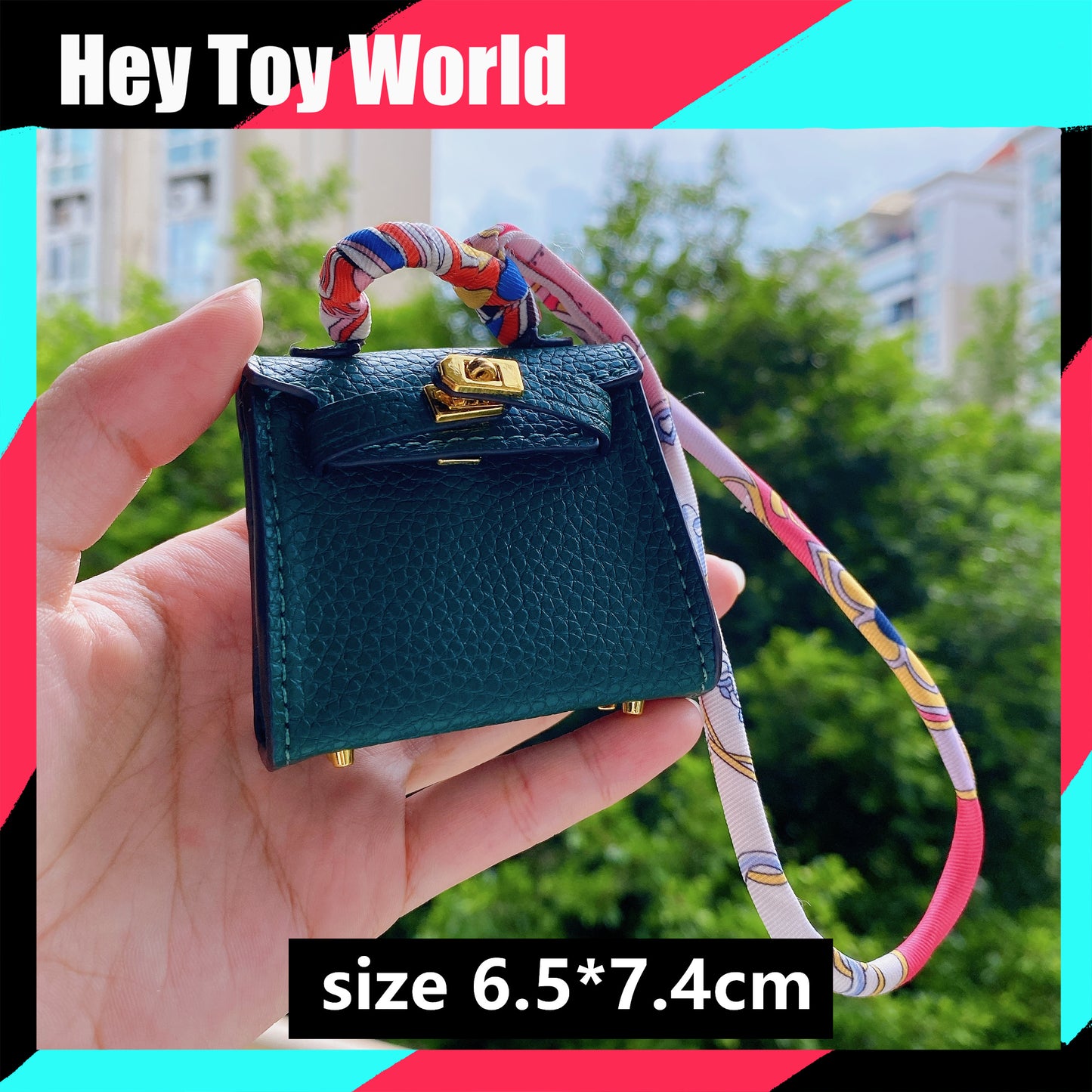 Mini Artificial Leather Bag can be Opened for Doll House Decoration