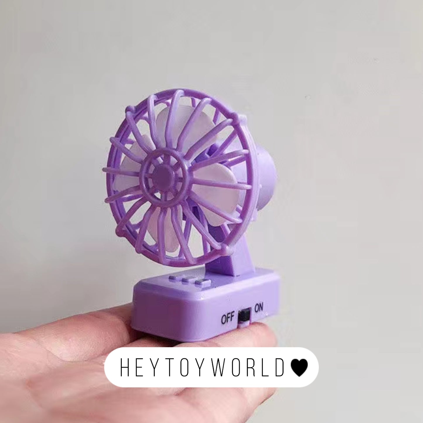 Mini Desktop Electric Fan Rotated for Doll House Furniture