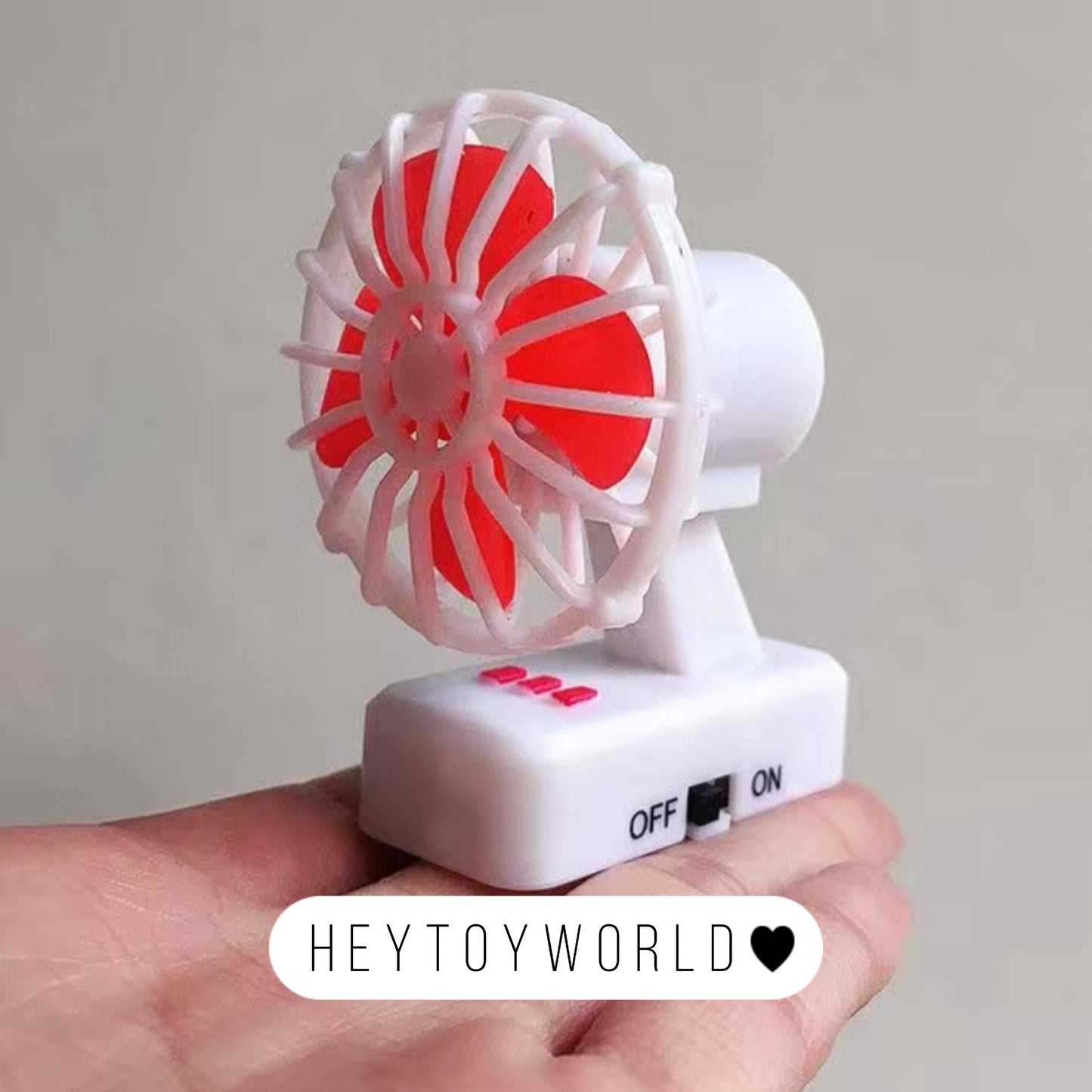 Mini Desktop Electric Fan Rotated for Doll House Furniture